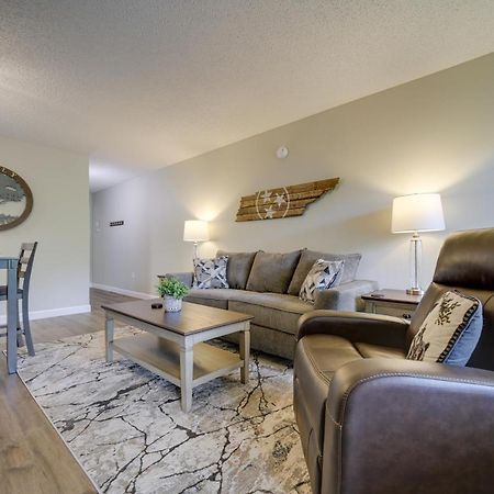 Stylish Gatlinburg Condo With Pool Walk Downtown! Exteriör bild