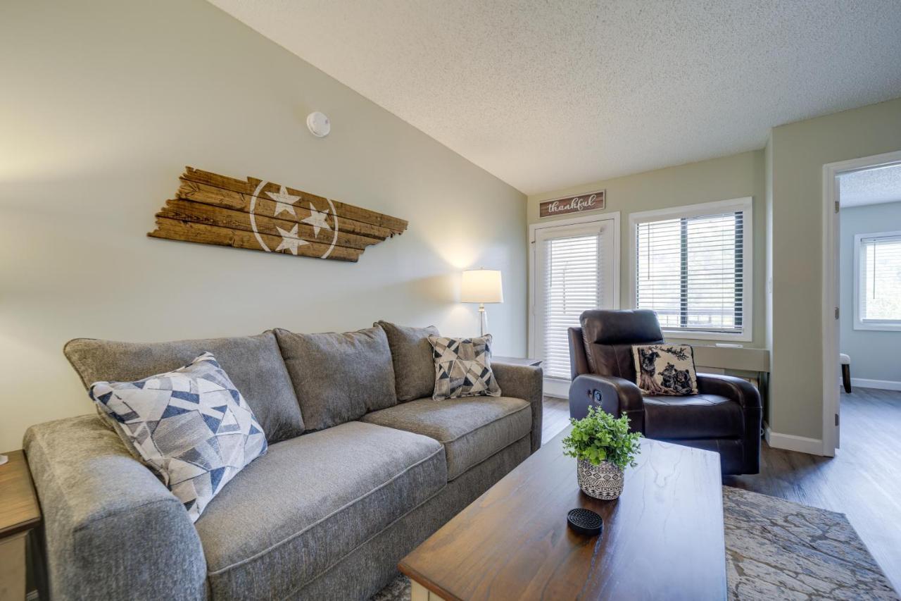 Stylish Gatlinburg Condo With Pool Walk Downtown! Exteriör bild
